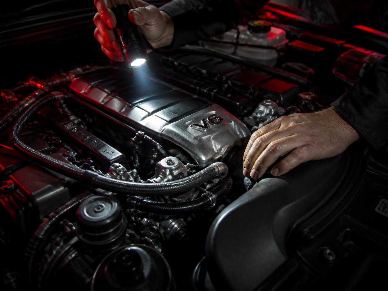 Engine bay inspection with a torch